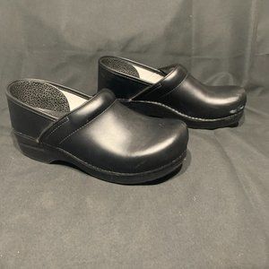Dansko Professional Black Box Leather Size US 9.5/19 EUR 40 [006020202]